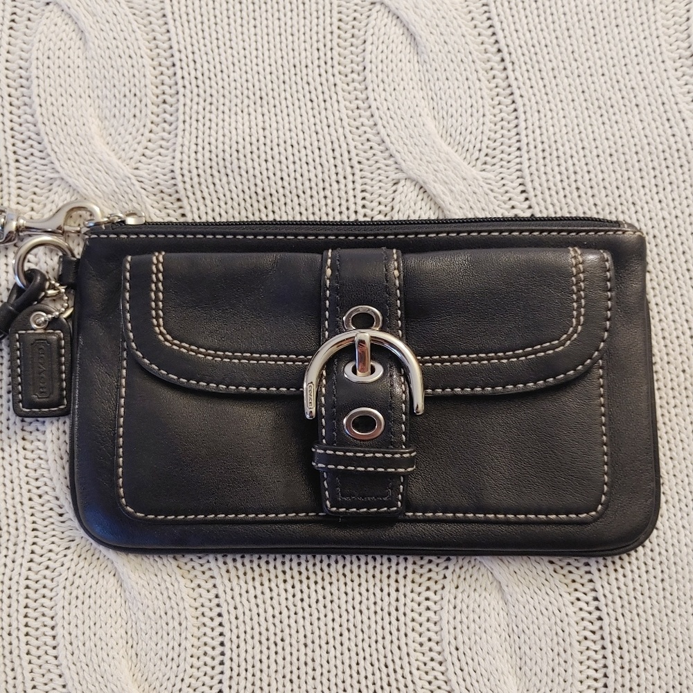 EUC Coach wristlet